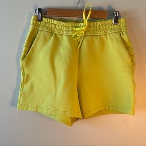 Lululemon Womens Size 6 Shorts 4” Palm Side pocket Loungeful Electric lemon High